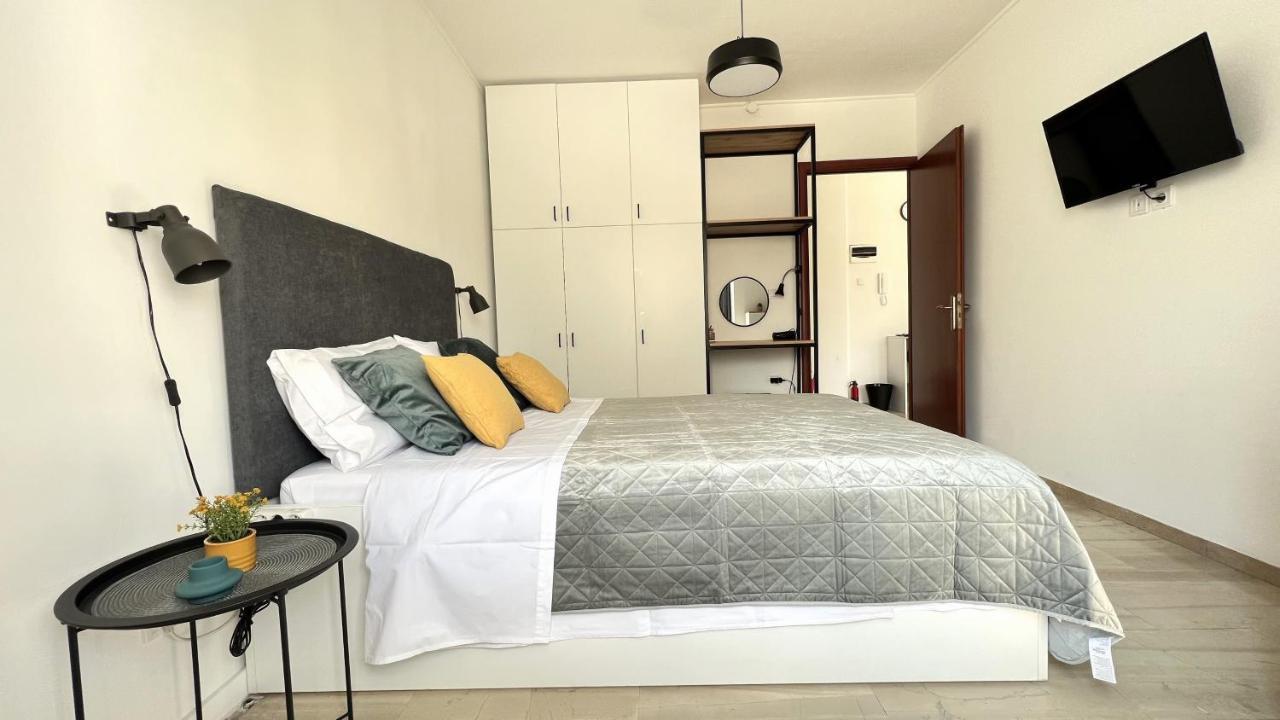Zeus Bright & New Apartment - 25' Walk To The Acropolis Atene Esterno foto